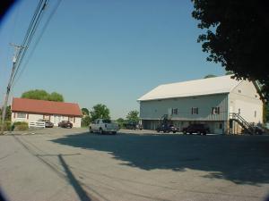 Primary Photo - 1950 S 5th Ave