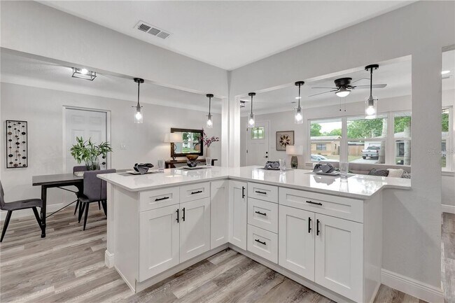 Foto del edificio - 6660 17th Ln N