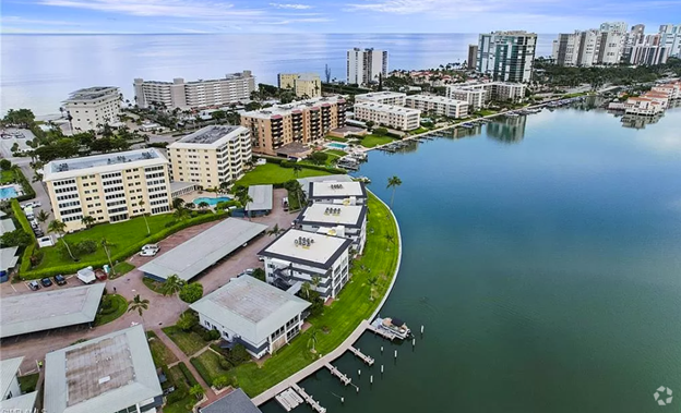 Building Photo - 3400 Gulf Shore Blvd N