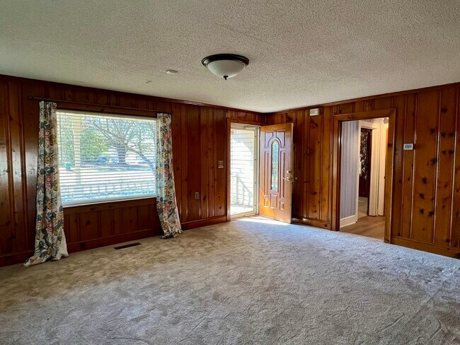 Building Photo - 9532 Harwood Ln