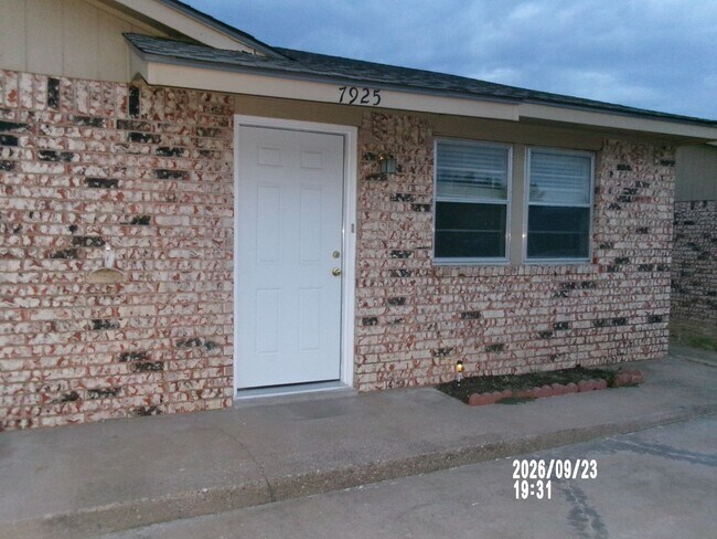 Foto del edificio - 7925 NW Crossland Cir