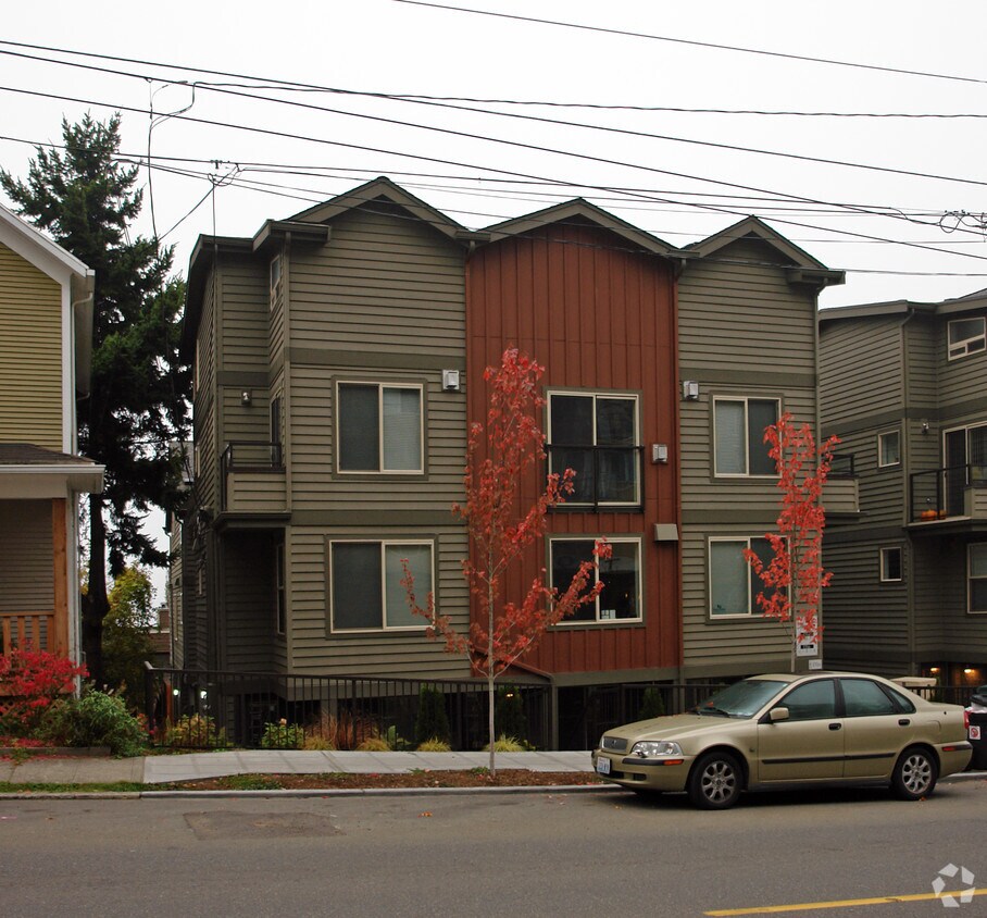Primary Photo - 1516 Taylor Ave