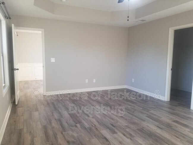 Building Photo - 24 Golden Brooke Dr