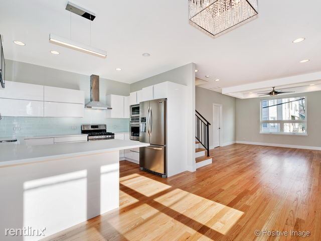 Foto del edificio - 2626 W Attrill St