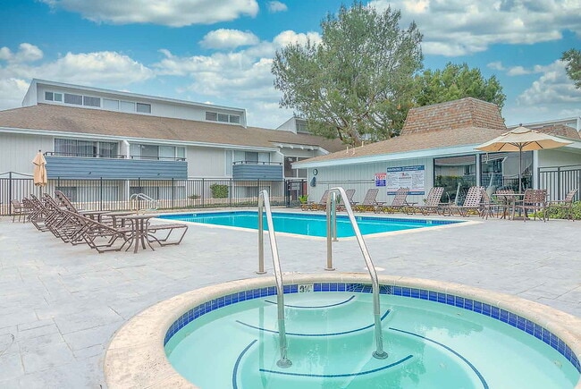 Foto del edificio - The Lofts at Pinehurst