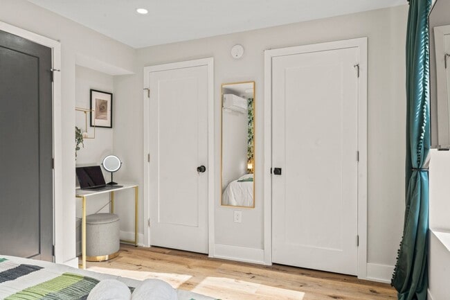 Building Photo - 1334 Passyunk Ave