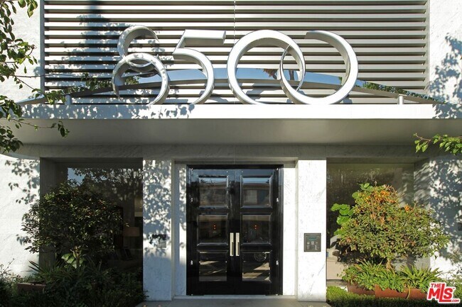 Building Photo - 8500 Burton Wy