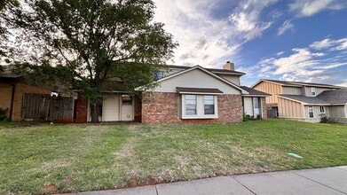 Building Photo - 6715 Lyrewood Ln