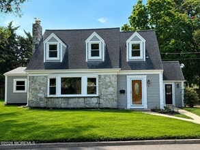 Building Photo - 5 E Lincoln Cir