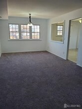 Building Photo - 225 College Dr