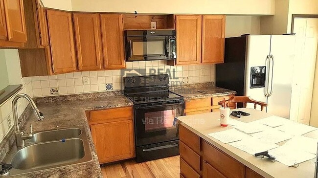 Foto del edificio - 1599 Wellington Ct