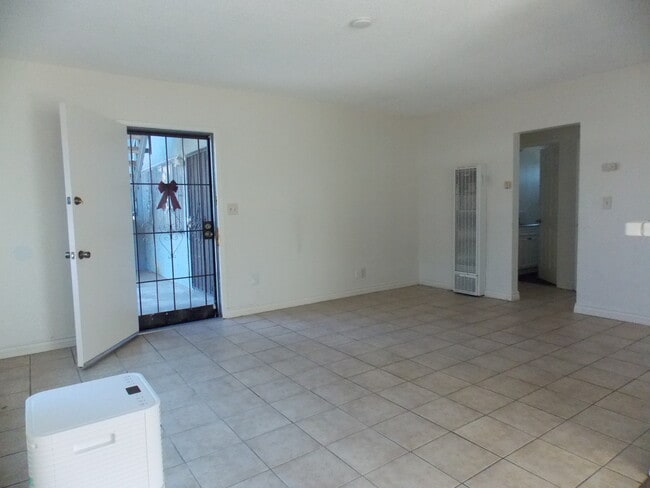 Building Photo - 2748 Maxson Rd