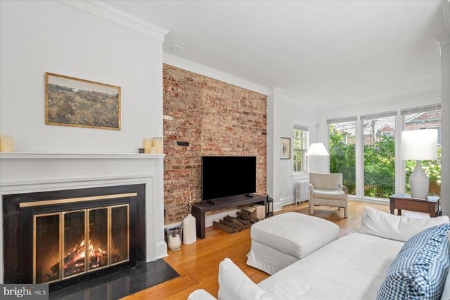 Foto del edificio - 1647 34th St NW