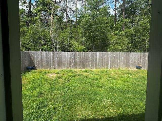 Building Photo - 10483 Pineland Dr