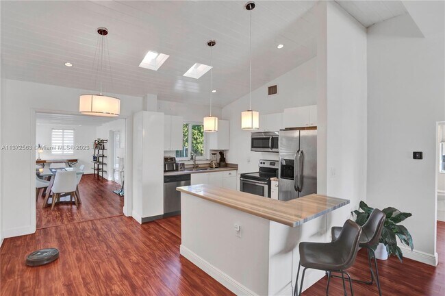 Foto del edificio - 65 NW 116th St