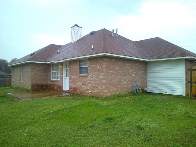 Building Photo - *****JUST REDUCED*****906 Mourning Dove Co...