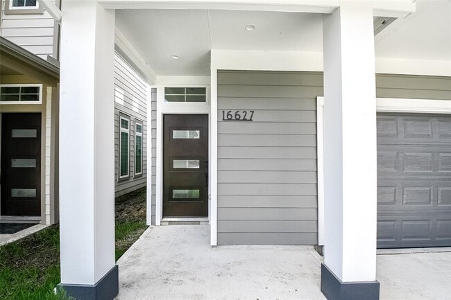 Building Photo - 16627 Oasis Meadow Lane