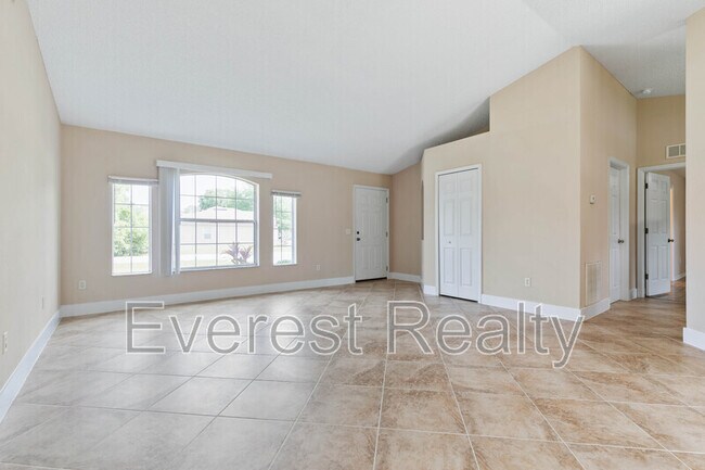 Building Photo - 95 Selma Trail