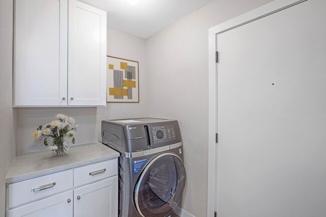 Interior Photo - Excelsior Shores
