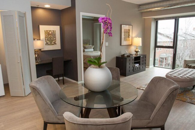 Foto del edificio - 223 W Scott St