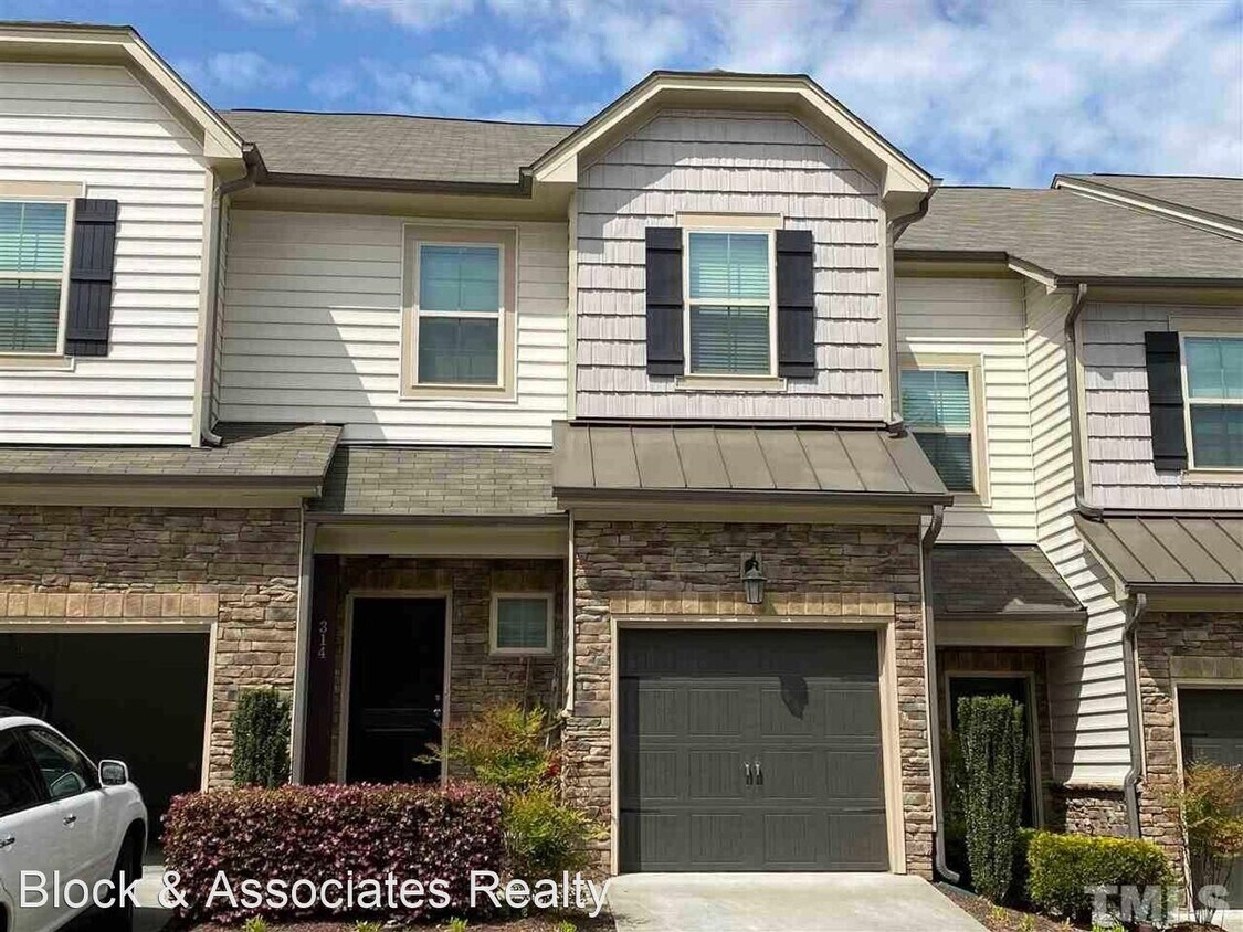 Primary Photo - 3 br, 2.5 bath House - 314 Rubrum Drive