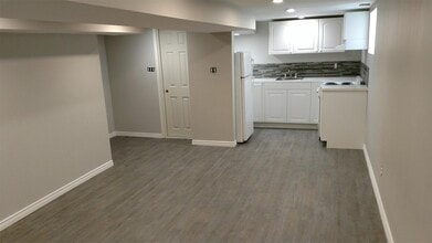 Building Photo - 844 Home St