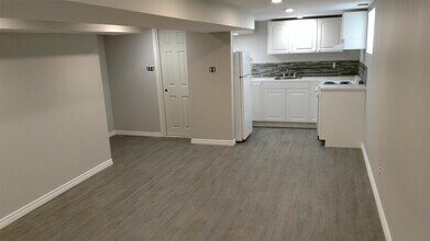 Building Photo - 844 Home St