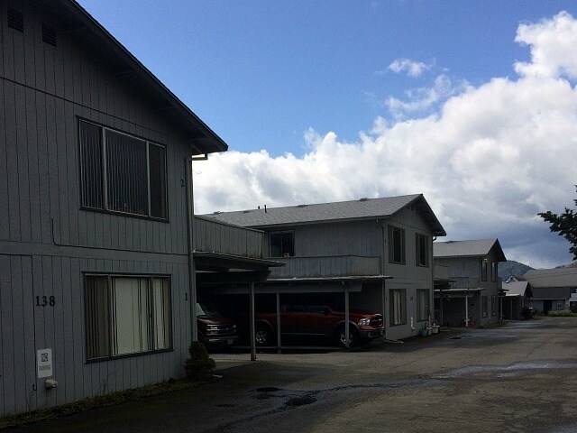 Building Photo - 132 SE Gregory Dr