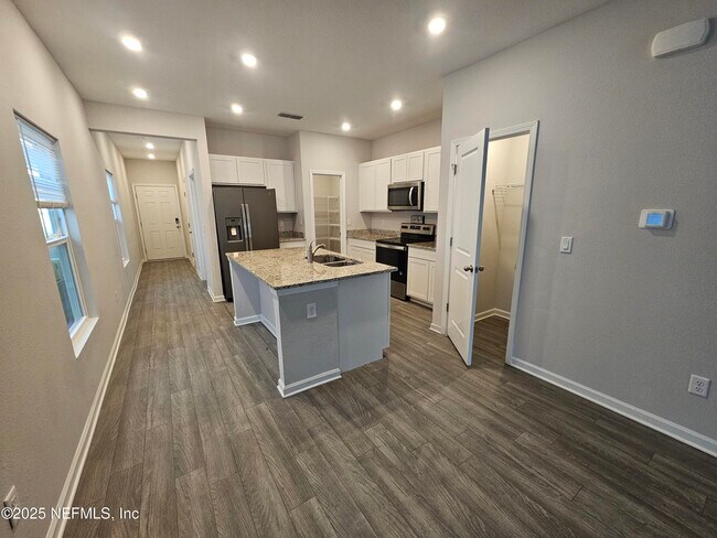 Building Photo - 8109 Cheryl Ann Ln