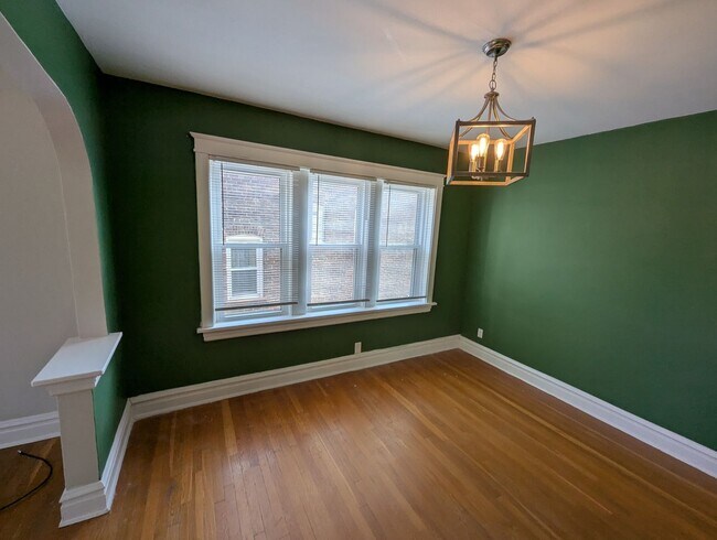 Foto del edificio - 6137 Dewey Ave