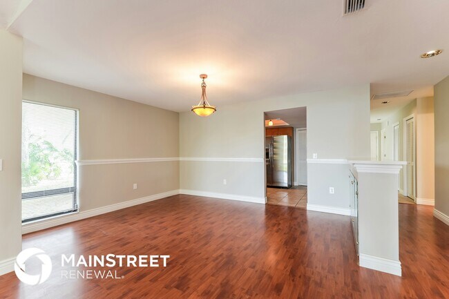 Foto del edificio - 8316 Brandeis Cir W
