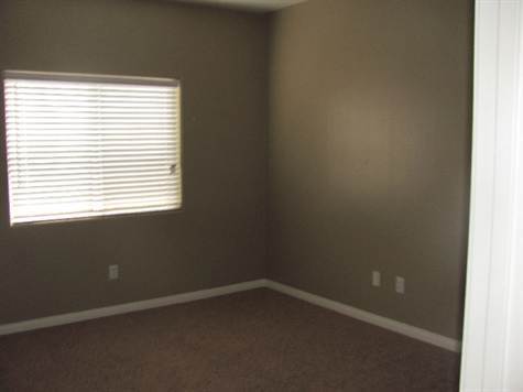 Foto del edificio - Southwest 4 bedroom 2 bath