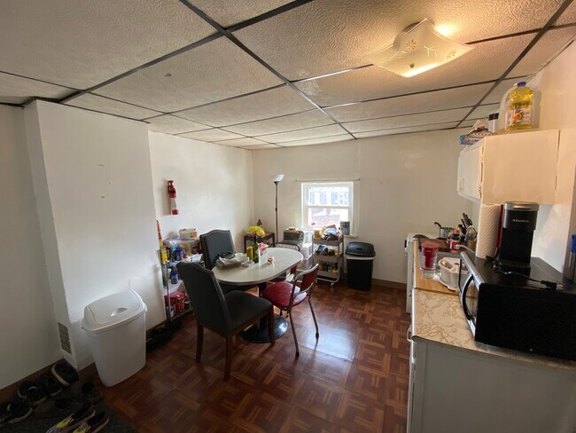 kitchen - 16 Melba Pl