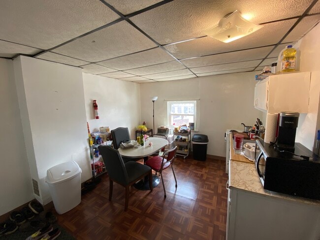 kitchen - 16 Melba Pl