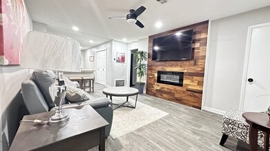 Building Photo - 6478 Voyles Dr