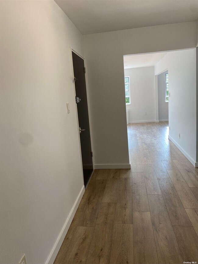 Foto del edificio - 32-09 75th St