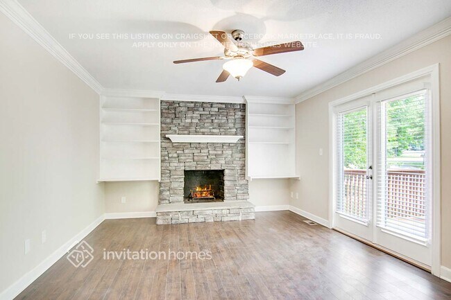 Building Photo - 2 Acorn Ct