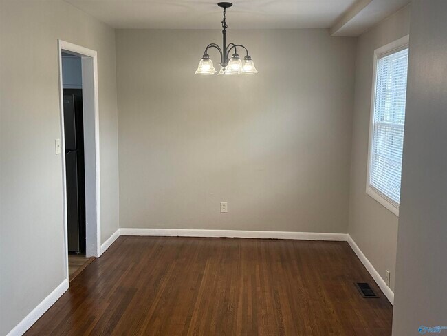 Foto del edificio - 3218 Fairacres Rd SW