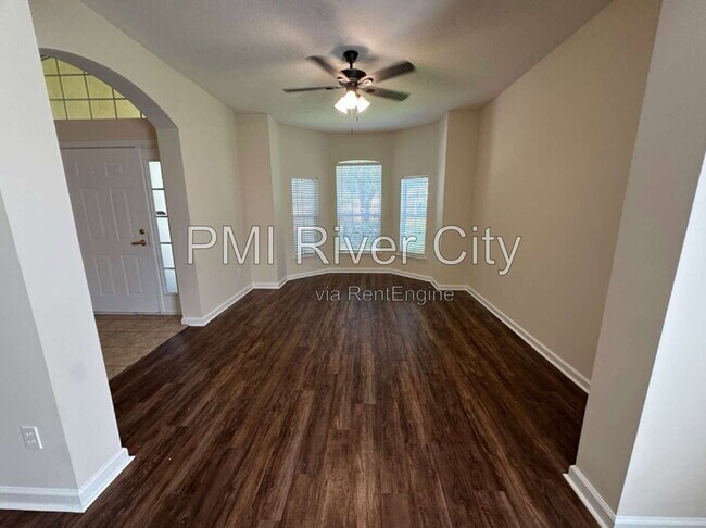 Foto del edificio - 3553 Silver Bluff Blvd