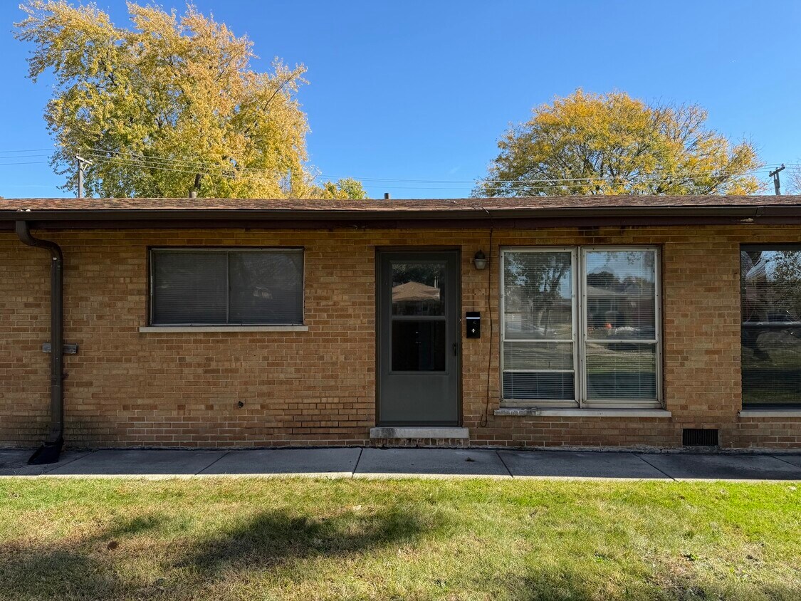 Primary Photo - 13117 S Burley Ave