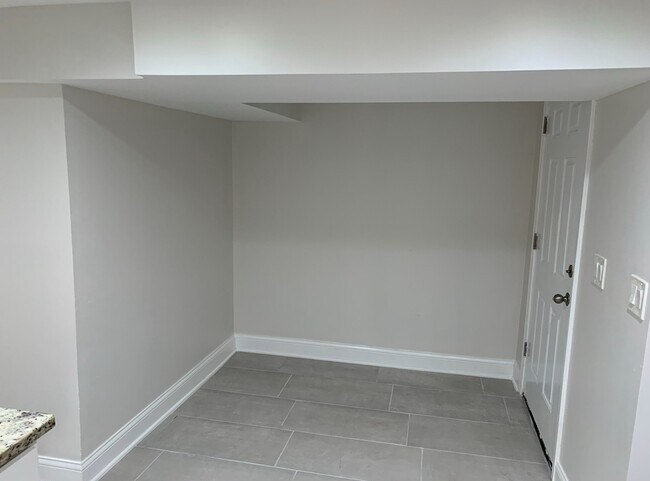 Foto del edificio - 5123 N Bernard St