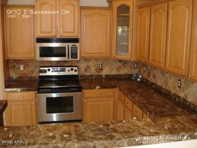 Building Photo - GATED!  Very Nice Home in Madeline Court!