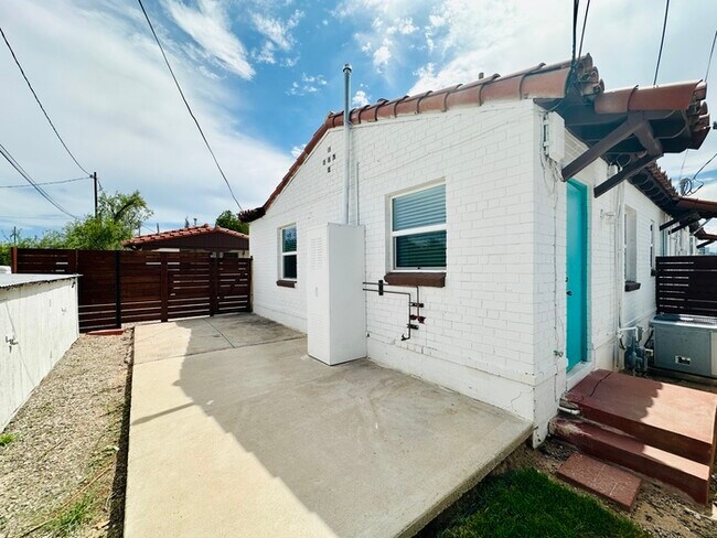 Foto del edificio - Newly Remodeled 1 Bedroom in Desired Locat...