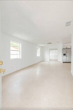 Building Photo - 141 W 31st St
