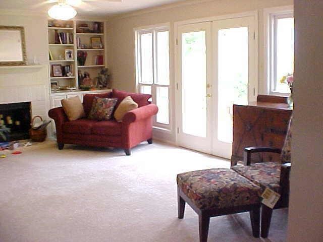 Foto del edificio - 1706 Oak Ridge Dr