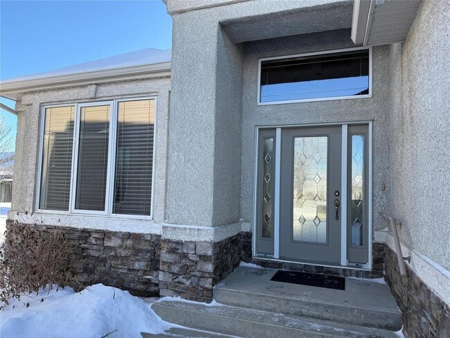 Building Photo - 600 Dovercourt Dr