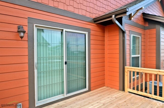 Outdoor Area - Prairie Trails