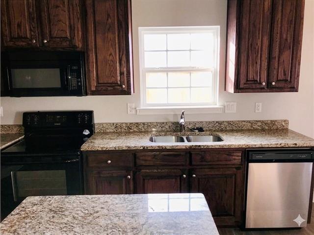 Building Photo - 4716 Henry St