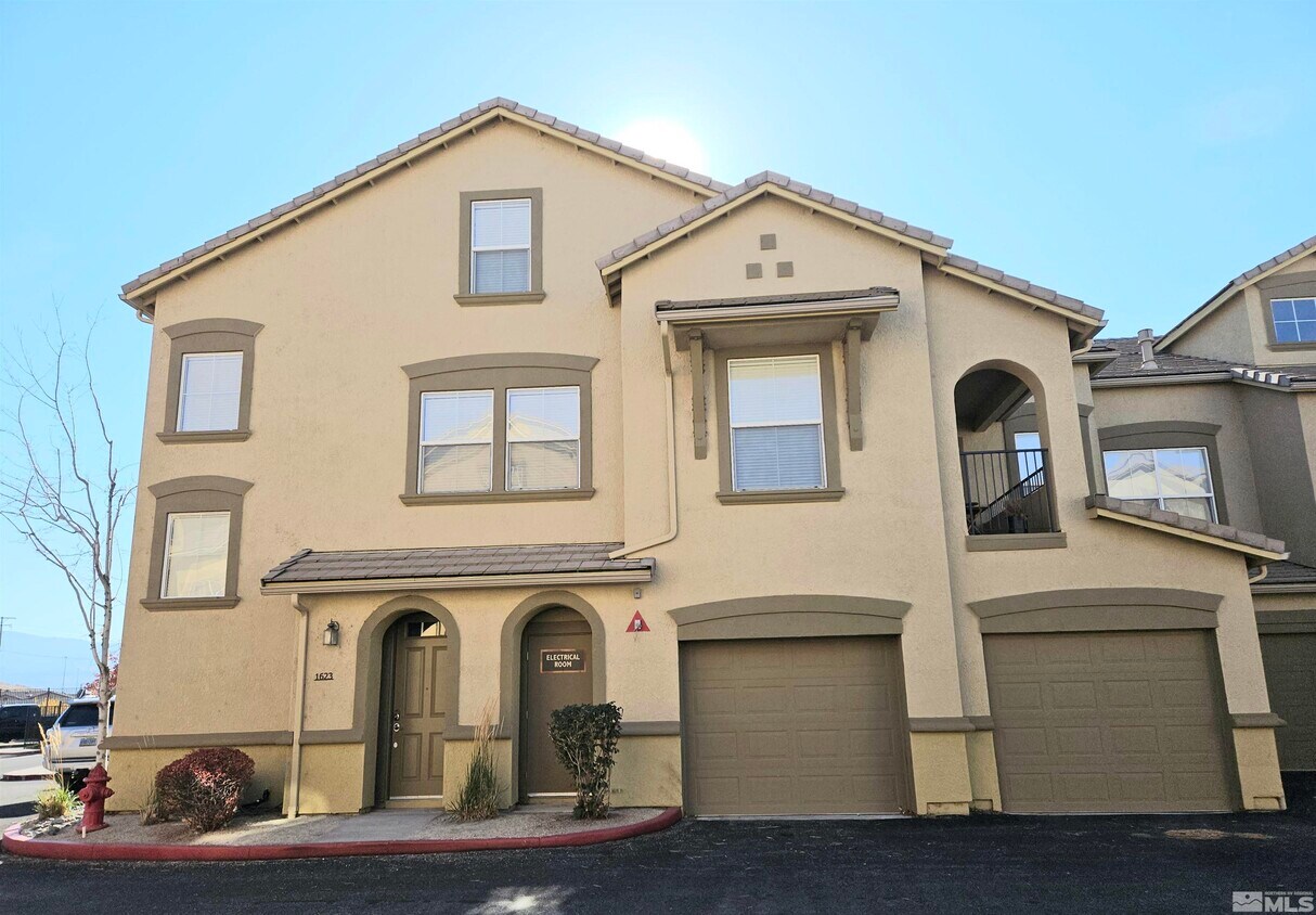 Foto principal - 17000 Wedge Pkwy