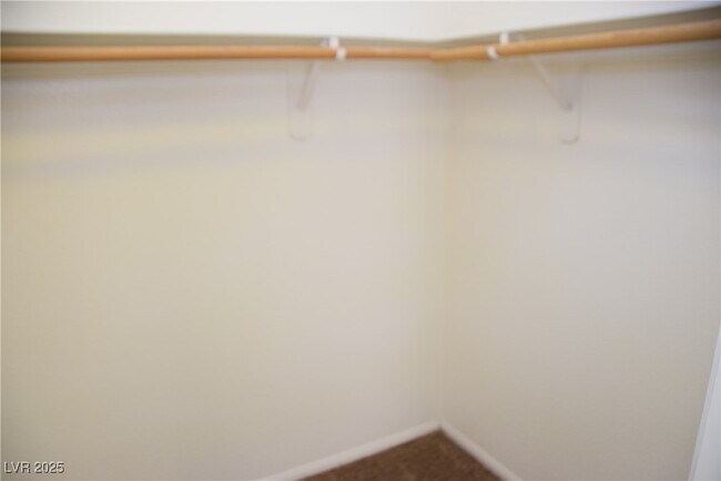 Foto del edificio - 7804 Wavering Pine Dr